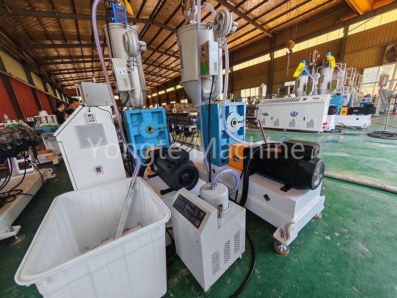 Yongte extruder with servo motor