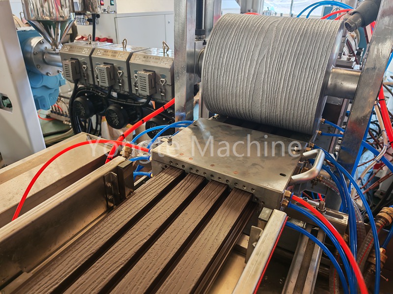 Máquina de plástico de madeira/Máquina de co-extrusão de painel de parede WPC