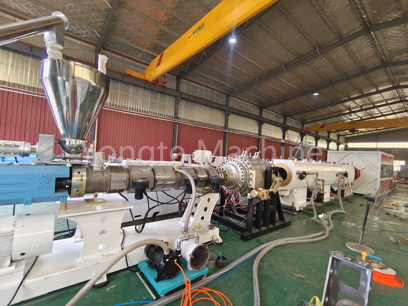 Máquina extrusora de tubo de PVC Yongte 280-560mm concluída