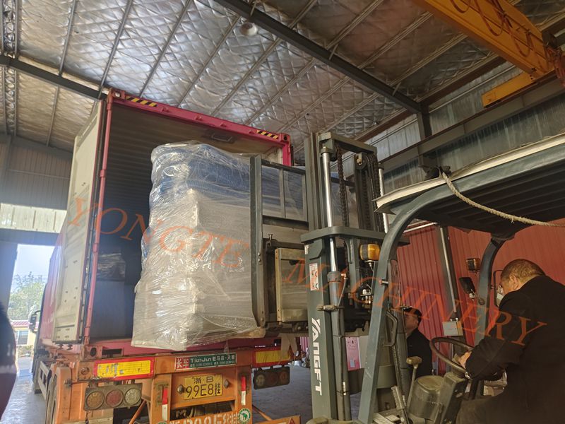 Equipamento de painel de porta WPC da Yongte Plastic Machinery surge no mercado saudita