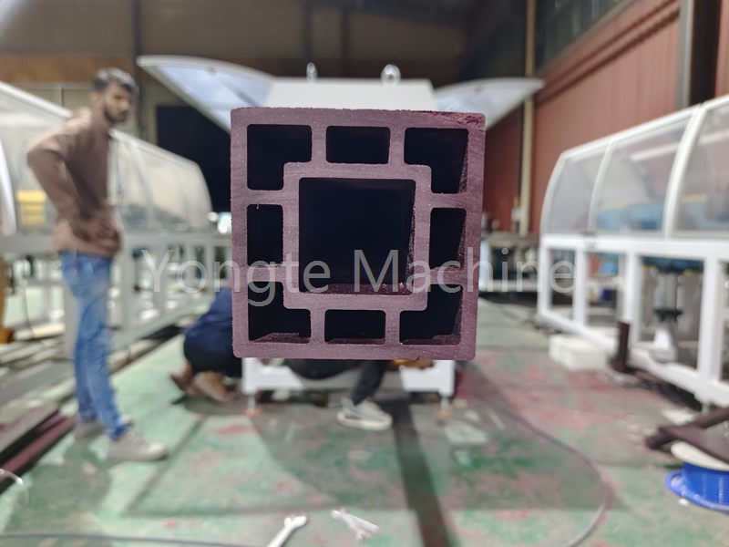 Linha de produção de coluna WPC para máquinas de plástico Yongte: Excelente qualidade impulsiona a indústria