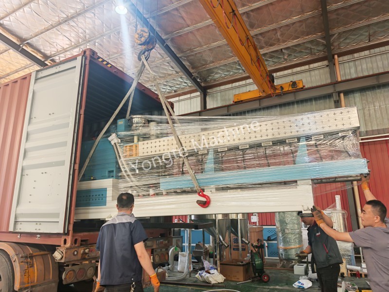 Equipamento de perfil WPC enviado para a Jordânia