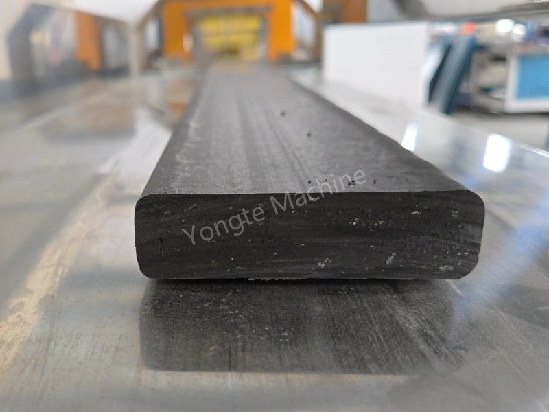 Que tipos de madeira plástica podem ser produzidos a partir de resíduos de plástico em máquinas de fabricação de madeira plástica?