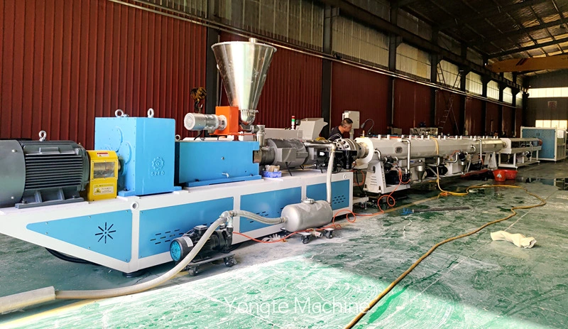 Máquina para fabricar tubos de PVC de 50-160 mm