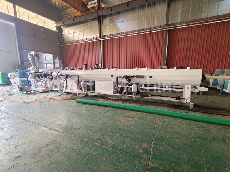 PVC pipe cooling tank