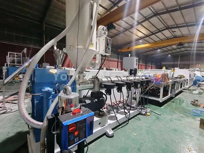 Máquina de madeira plástica